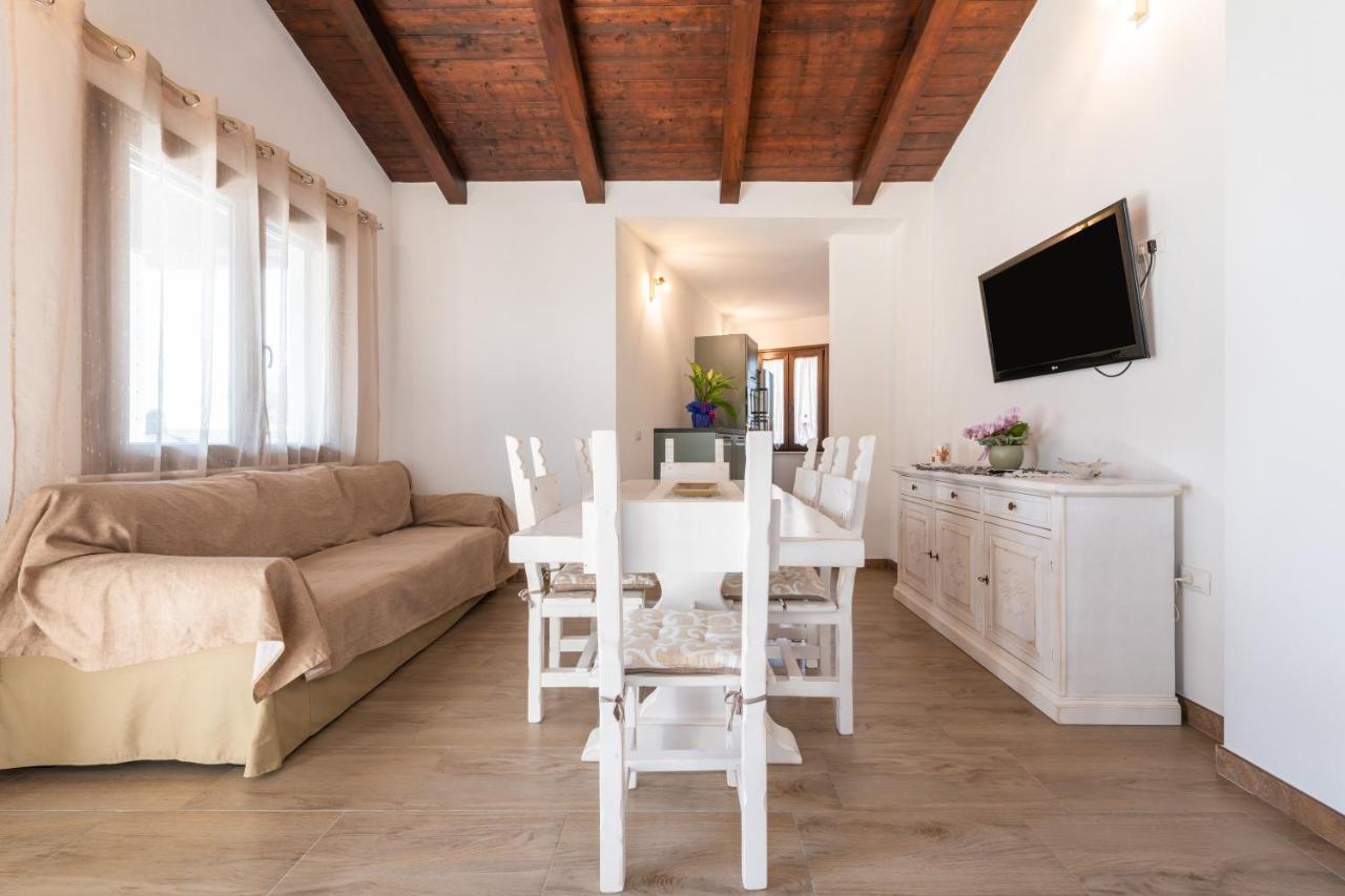 Casa Giovanna San Giovanni Suèrgiu Buitenkant foto